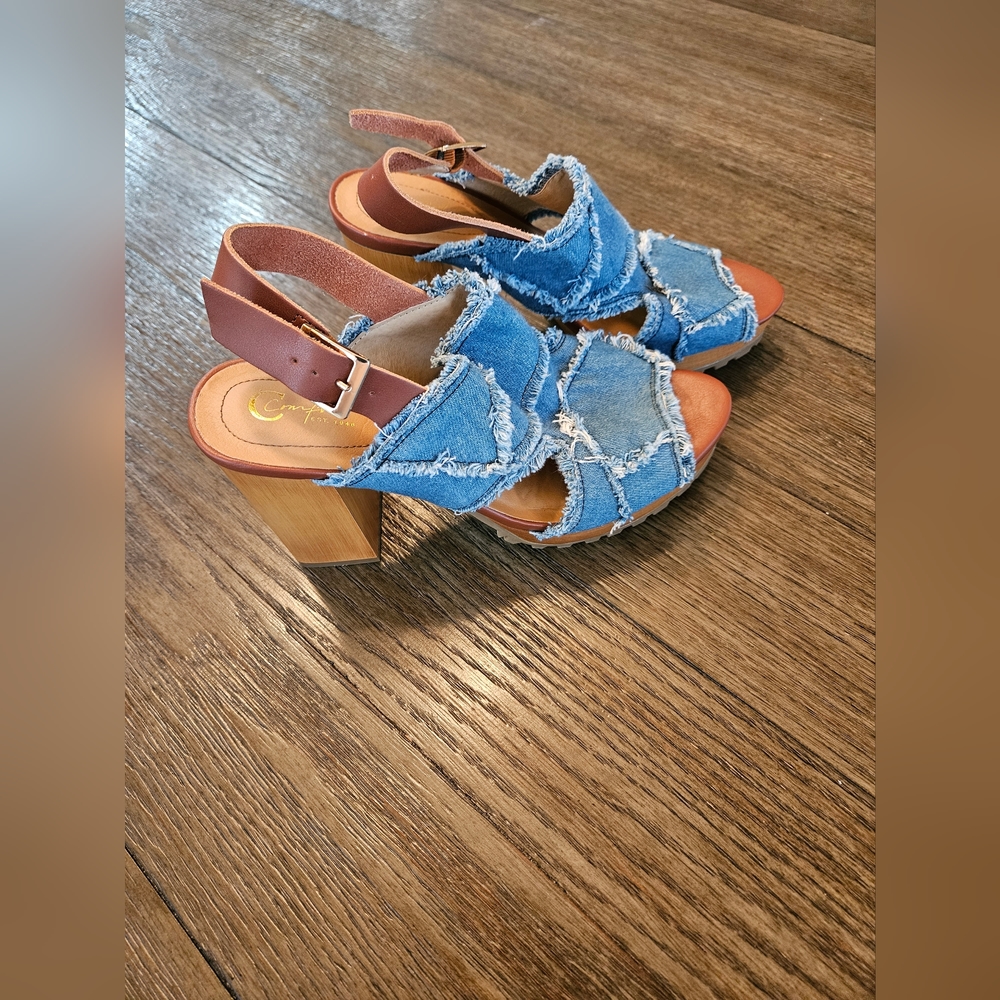 COMFORT EST 1946 BLUE JEAN HEELS